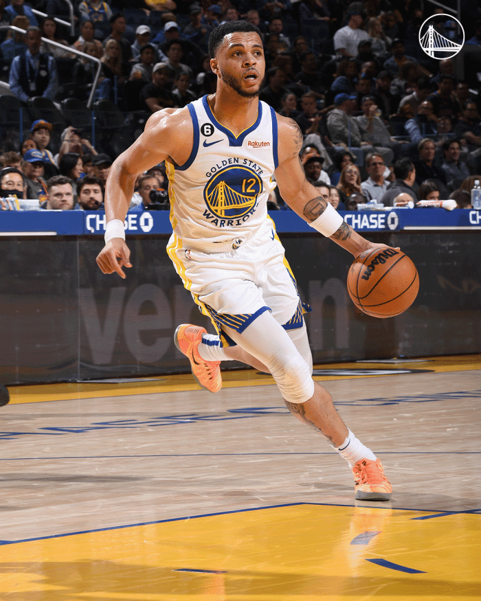 NBA11人失业：勇士官宣连裁2人 国王官宣裁掉两大湖人旧将