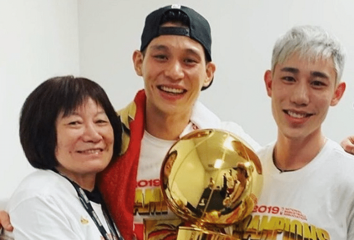 暖心！林书豪母亲节送祝福，年少时多次犯错，被妈妈及时纠正