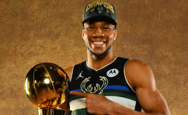 2MVP+1冠+1FMVP！字母哥有望成为仅次邓肯的历史第二大前锋