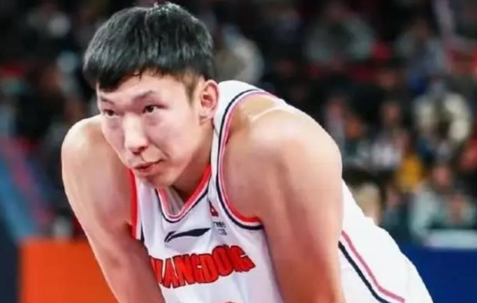 周琦或缺阵或因莫兰德致伤？名记回应或与新疆有关