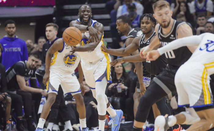 NBA官宣罚单！格林踩踏小萨禁赛一场缺战G3 官方解释禁赛原因