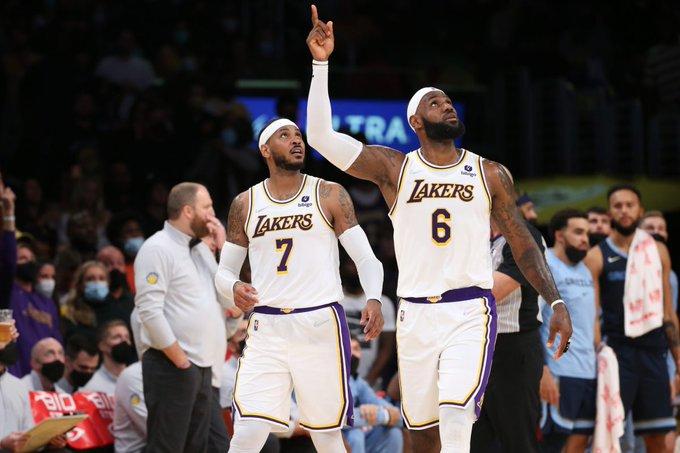 詹姆斯与湖人助教争吵内讧！半场6投14分，全场为他高呼MVP