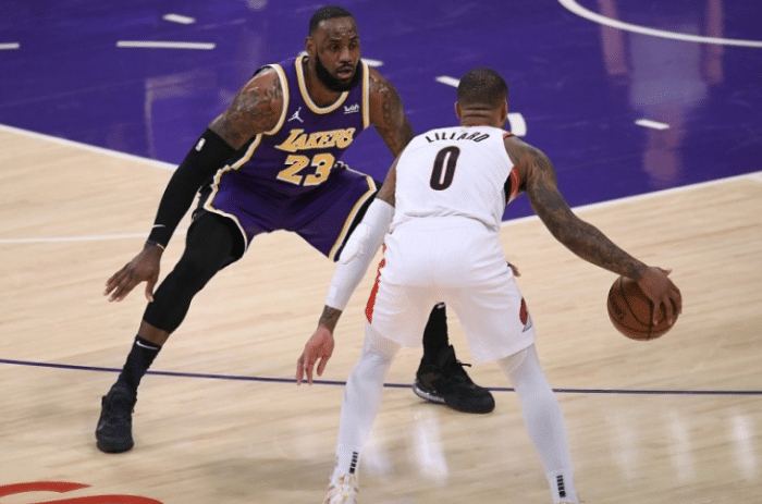 NBA官方紧急调整，詹皇复出湖人直播加一场！纳什曝哈登最近消息
