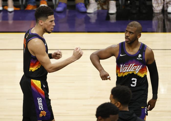 恭喜！保罗1050次助攻再破纪录，正式超越皮蓬成NBA历史第9人