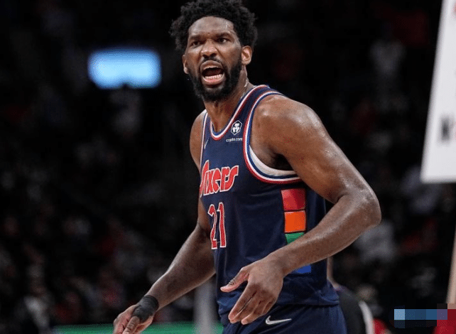 夺冠大热遭打击！NBA又一超巨重伤，效仿科比够铁血
