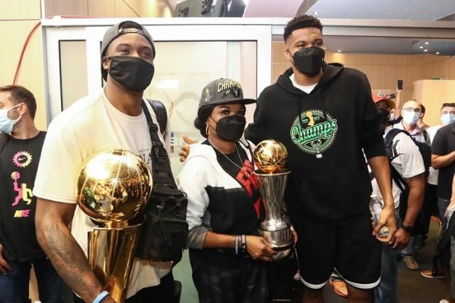 字母哥：不在乎是否成为NBA门面，杜兰特或哈登可以扮演这个角色