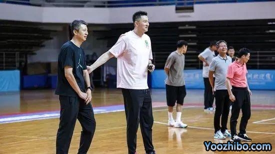 确定了！中国男篮首发阵容！再见50分先生！又让杜锋看不上