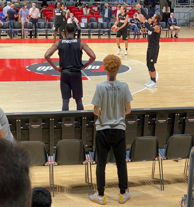 判若两人！20岁勇士旧将暴瘦成竹竿，奥运期间感染肠道病毒