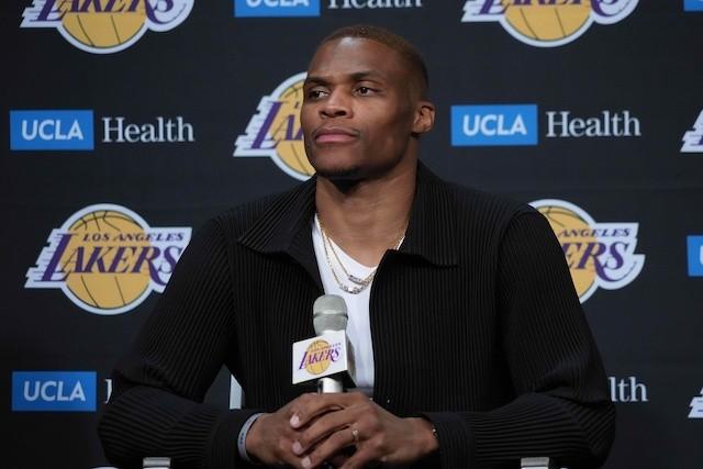 NBA高管球探评最佳最烂运作！威少两度上榜，韦德发声：别轻视他