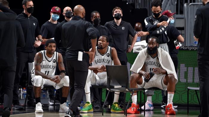 杜欧登领衔12人缺战！篮网20人名单仅剩8人，美媒：NBA是个笑话