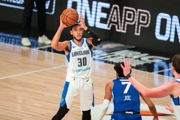 就在今天！3人重返NBA，詹姆斯迎得力帮手